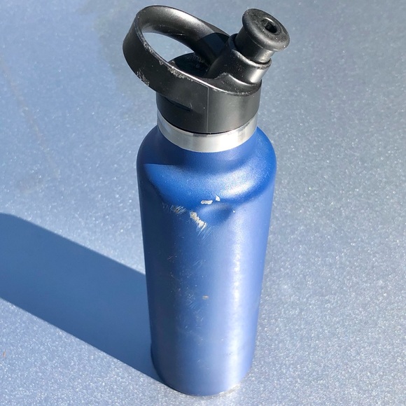 Hydro Flask Sport Top Used 21 oz Blue - Picture 14 of 14